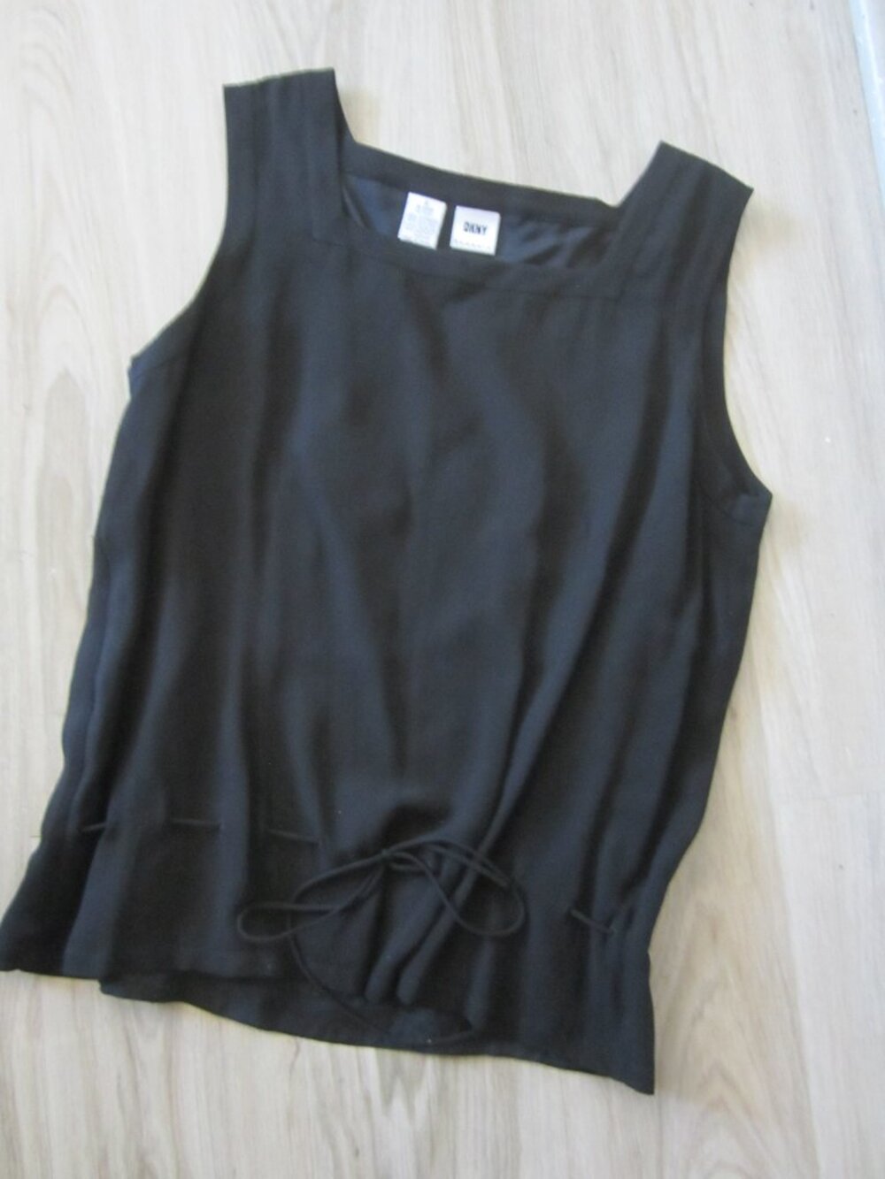 DKNY - Black sleeveless blouse - Size 8